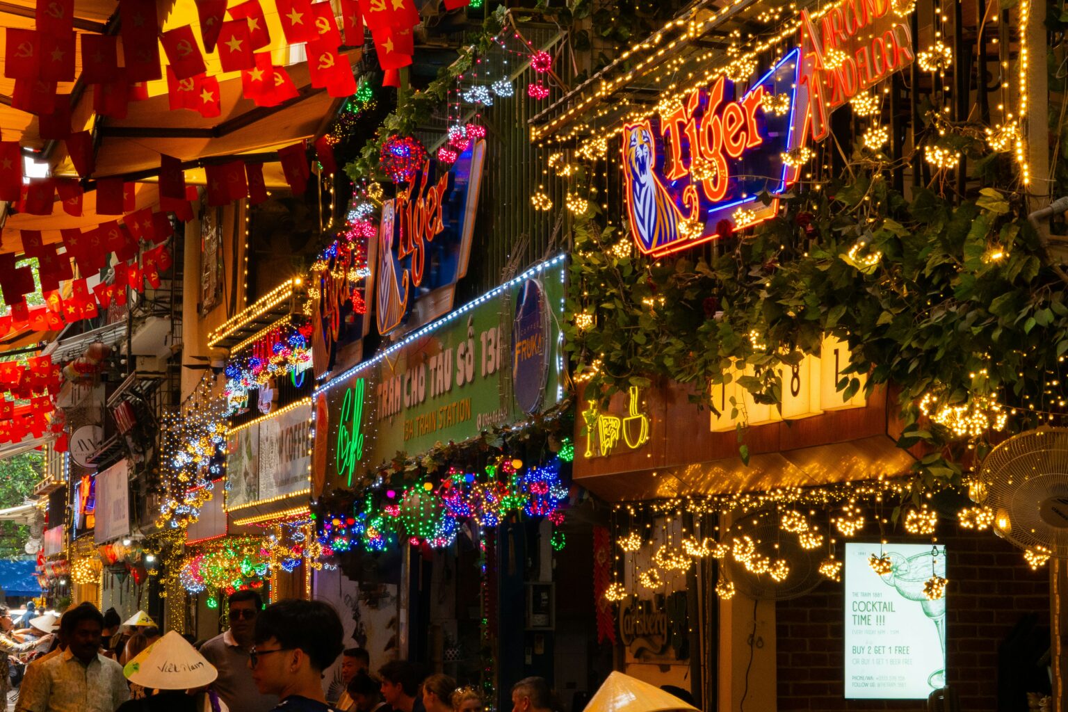 Navigating the Complex World of Hanoi's Nightlife: A Guide to Safe and Authentic Experiences